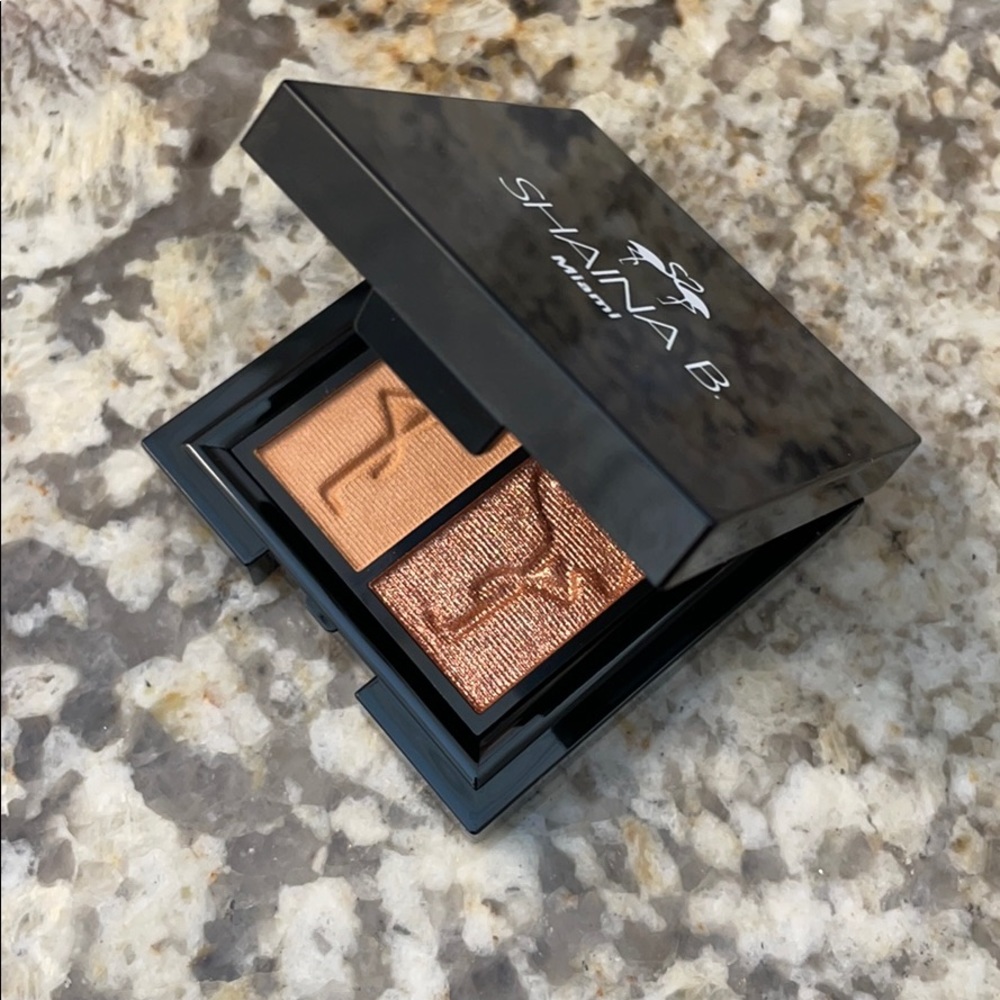 Shaina B. Eye Shadow Duo